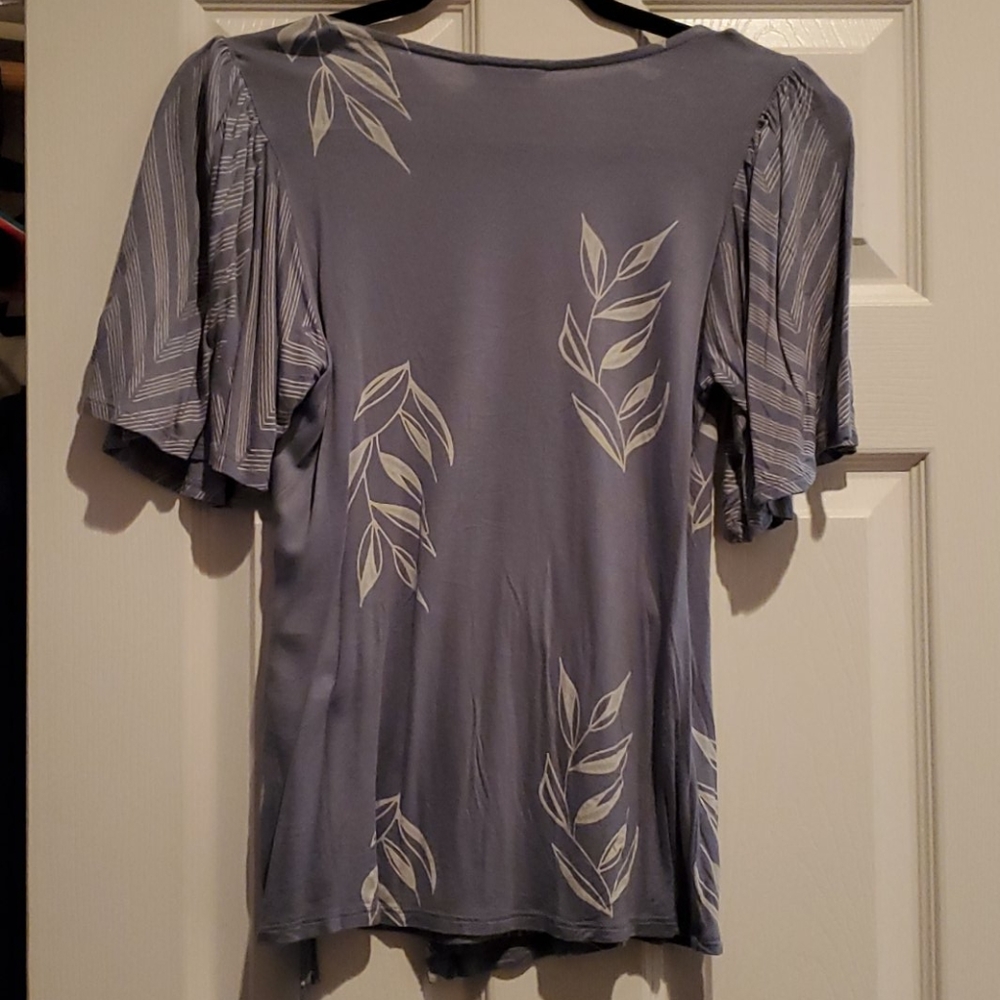Blouse - Picture 2 of 3